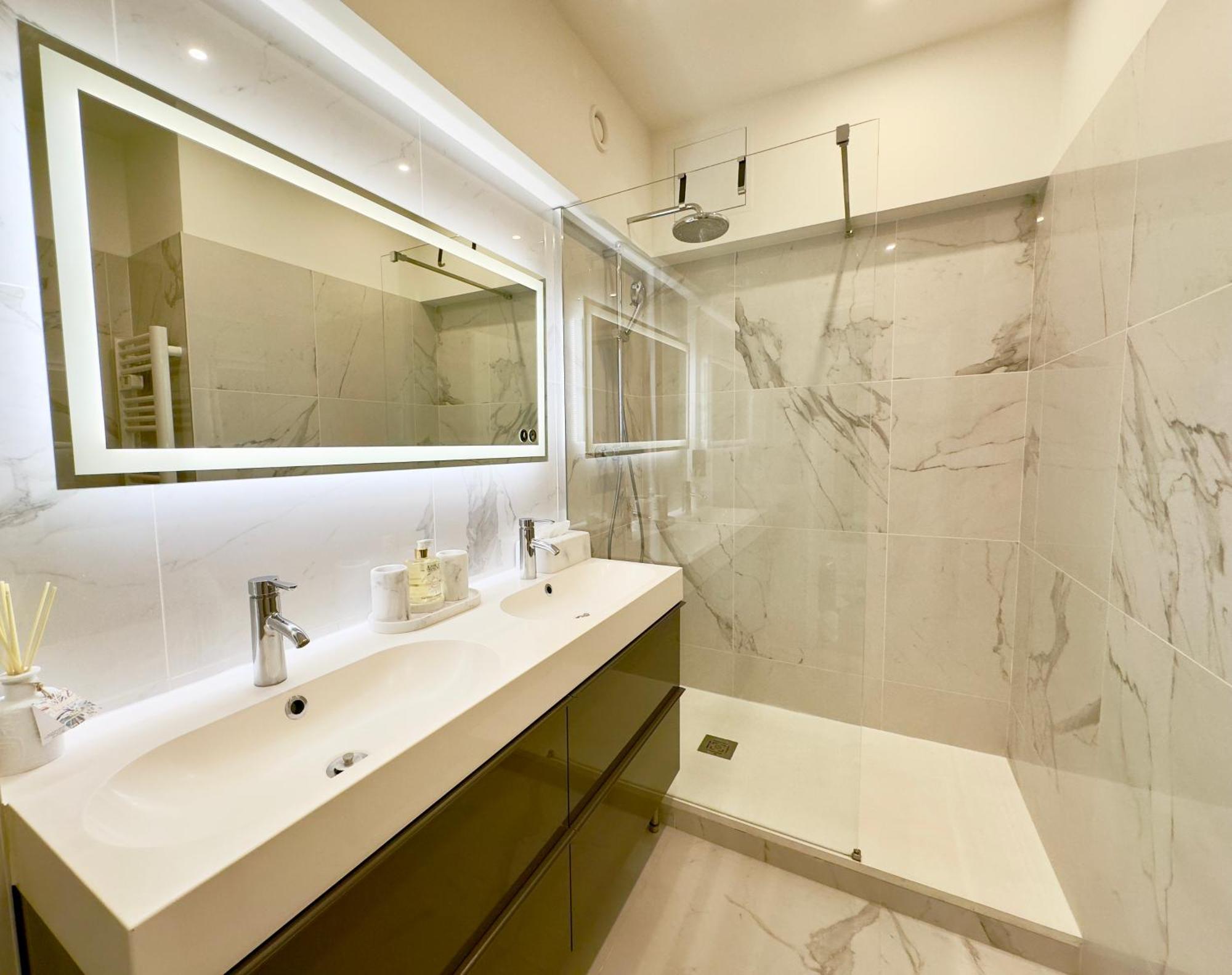 Luxueux 3 Pieces 80M2 - 2Ch - 2 Sdb - 1Mn Beach Croisette Cannes Ngoại thất bức ảnh